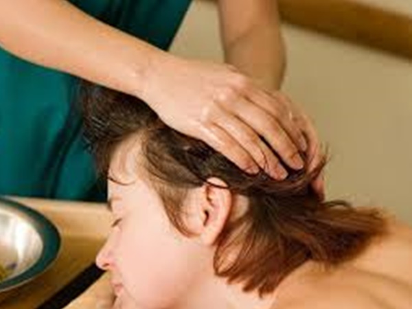 15 പാര്‍ലറുകള്‍ അടച്ചു പൂട്ടി