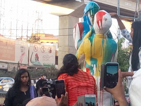 പ്രതിഷേധം ഇങ്ങനേയും ആകാം