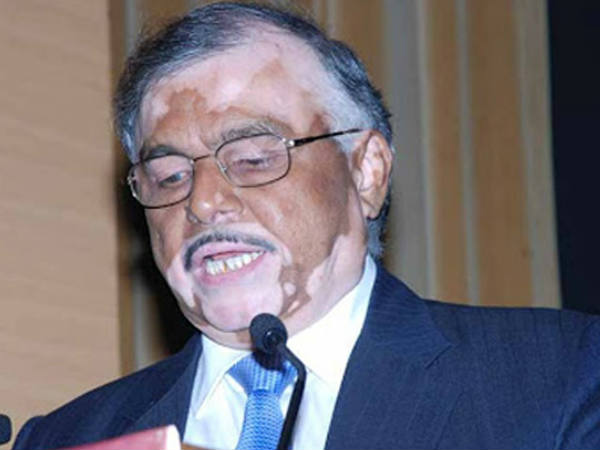 കണ്‍മുന്നില്‍ പറന്നു