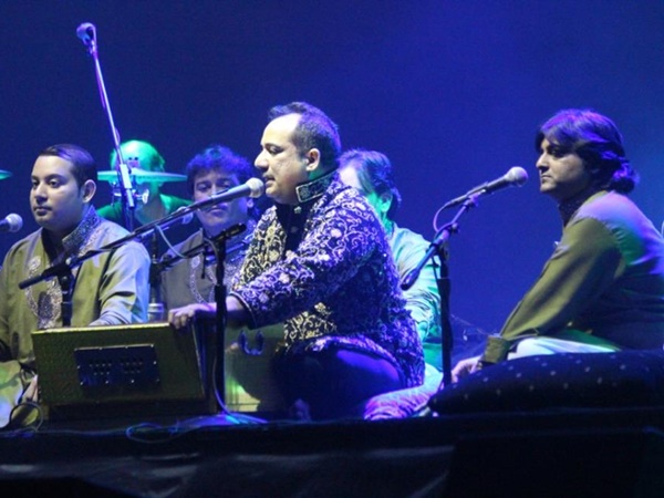 പാക് പൗരന്മാര്‍ക്ക് പ്രവേശനമില്ല