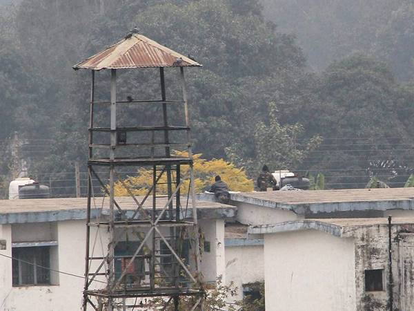 വെടിയൊച്ച നിലച്ചു