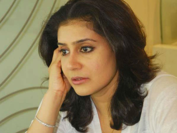 മാനസികമായി ഉപദ്രവിക്കുന്നു