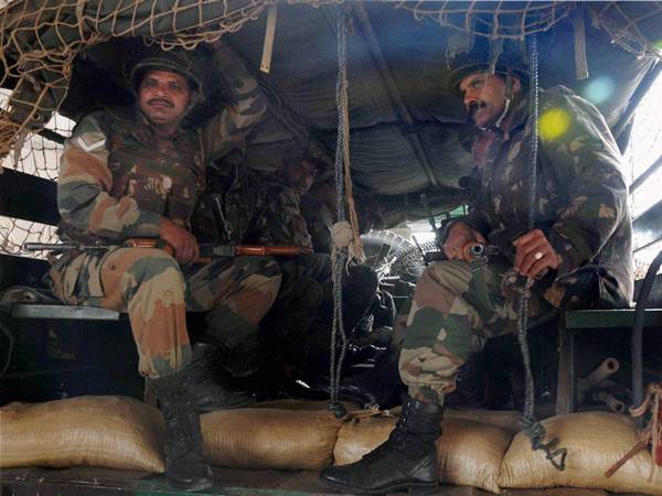 ആറ് വെടിയുണ്ടകള്‍