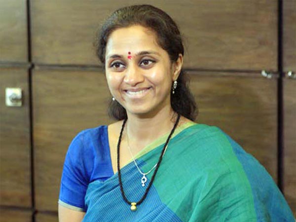 പാര്‍ലമെന്റിലിരുന്ന് സാരികളെക്കുറിച്ചും ചര്‍ച്ച