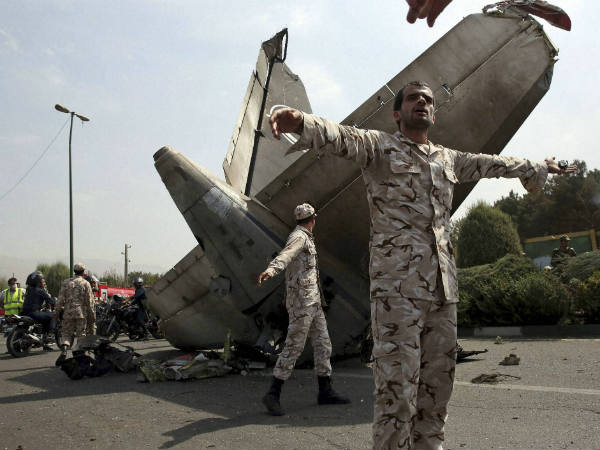 റെവലൂഷനറി ഗാര്ഡ് റെവലൂഷനറി ഗാര്ഡ്