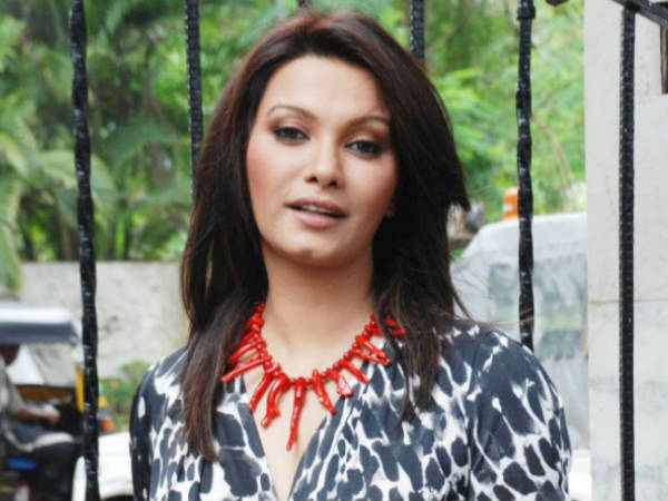 ശ്രദ്ധേയായത് അബ്ബാസില്‍