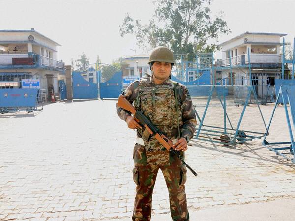 എല്ലാ സുരക്ഷയും എല്ലാ സുരക്ഷയും