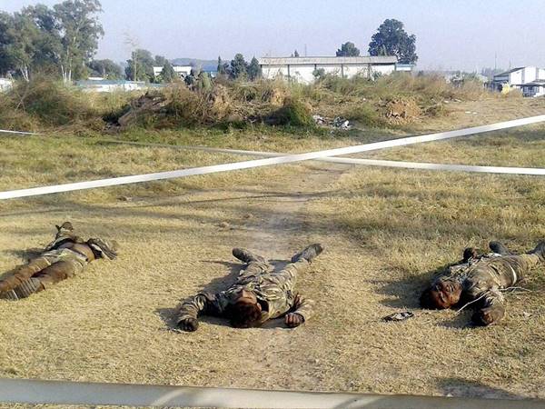 ബോംബ് ഉണ്ടോ എന്നറിയാല് ബോംബ് ഉണ്ടോ എന്നറിയാല്