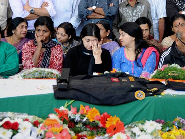 ആദ്യ മൃതദേഹം ആദ്യ മൃതദേഹം