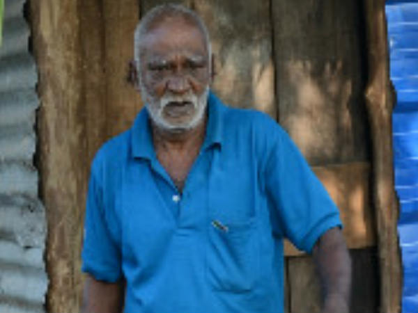 കൂലിപ്പണി ചെയ്ത് കിട്ടിയ പണം