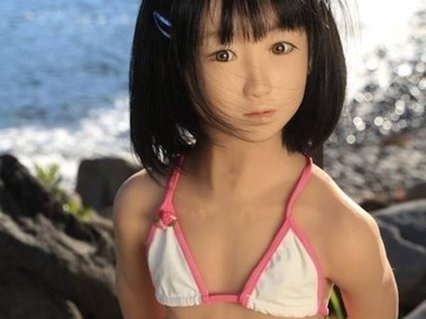 കുട്ടി ലൈംഗിക പാവകള്‍