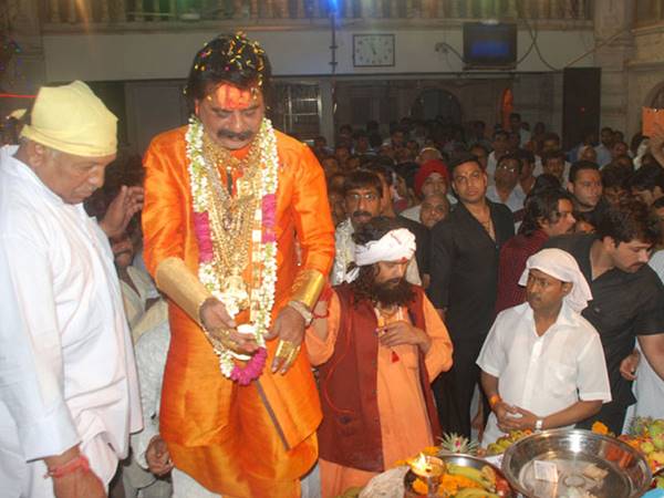 ഗോള്‍ഡന്‍ ബാബ