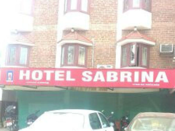 സെബ്രീന ഹോട്ടല് സെബ്രീന ഹോട്ടല്