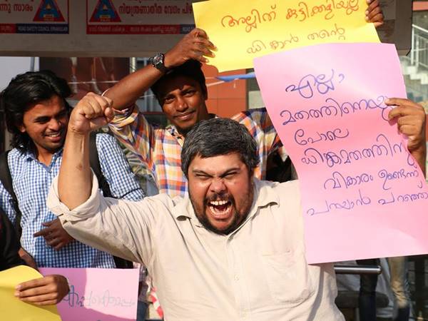 ഡിങ്കനെ അപമാനിച്ചു