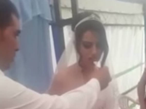 വീണ്ടും വീണ്ടും