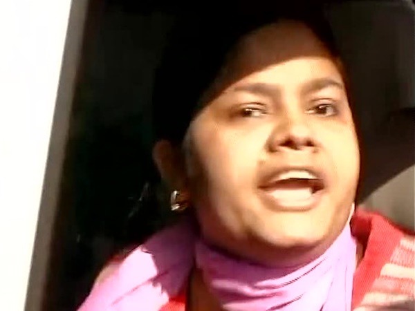 വാഹനം പോകാന്‍ അനുവദിക്കില്ല