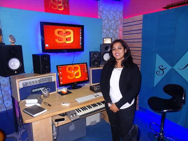 പാട്ടുപാടി ഉറങ്ങി പാട്ടുപാടി ഉറങ്ങി