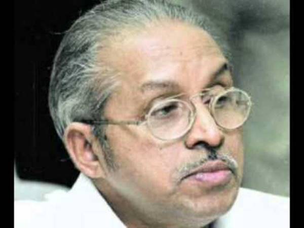 ഔദ്യോഗിക ജീവിതം