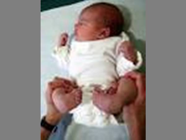 രണ്ട് വയസ്സുകാരി വര്‍ഷസേന