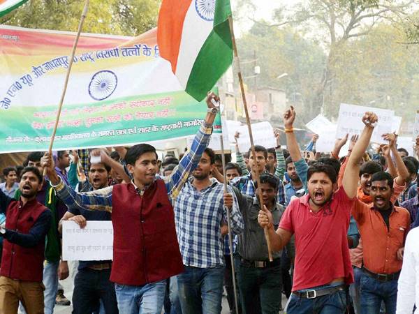 ഉമര്‍ ഖാലിദ് എന്ത് ചെയ്യുന്നു