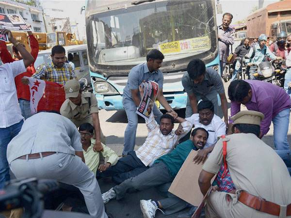 ഡോ. ഇല്യാസി നിഷേധിക്കുന്നു