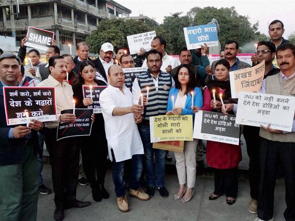 മുന്‍കൂര്‍ ജാമ്യത്തിന് ശ്രമം