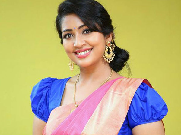 മേയ്ക്ക് അപ്പ് ഓവറായി