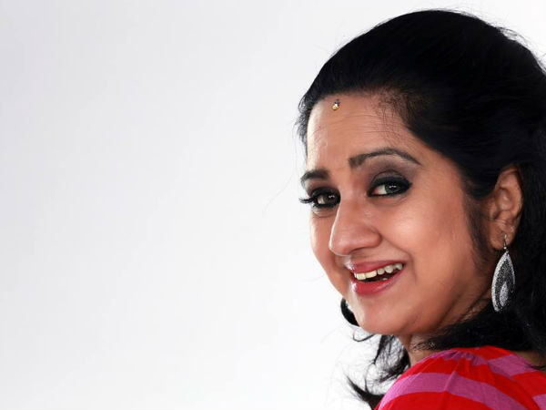 ചാനല് മൈക്കുകള് ചാനല് മൈക്കുകള്