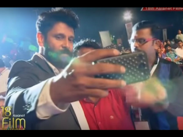 ഒരുമിച്ച് ഒരു സെല്‍ഫി