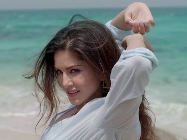 തമാശയാണ് ചിലര്‍ക്ക്