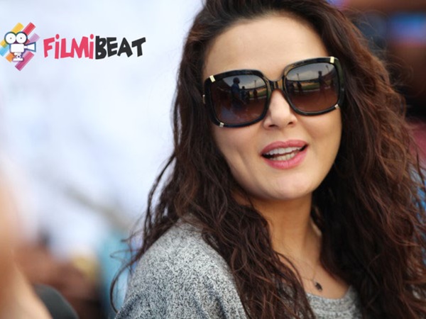 നാടുകടത്തണം നാടുകടത്തണം