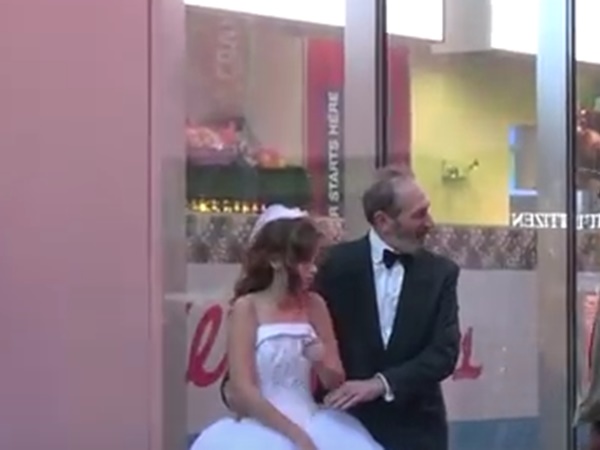 ചോദ്യങ്ങൾ, കയ്യേറ്റ ശ്രമം ചോദ്യങ്ങൾ, കയ്യേറ്റ ശ്രമം