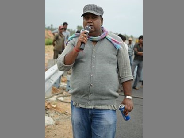 മനോരമയും മാതൃഭൂമിയും