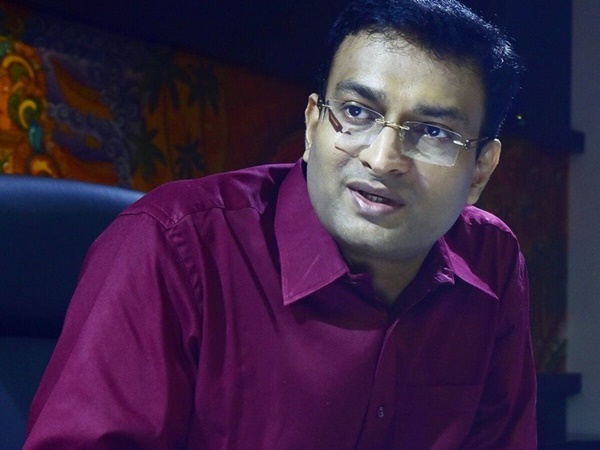 മുത്തശ്ശിയെ തെരുവില്‍ തള്ളി