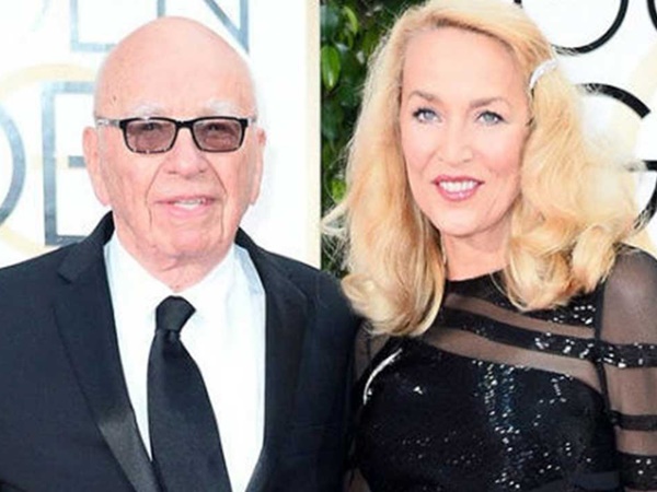 25കോടി വിലവരുന്ന മോതിരം 25കോടി വിലവരുന്ന മോതിരം