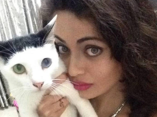 ജനിച്ചത് മസ്‌ക്കറ്റില്‍