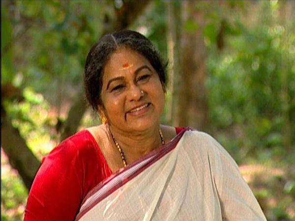 അമ്പതോളം പേര്‍