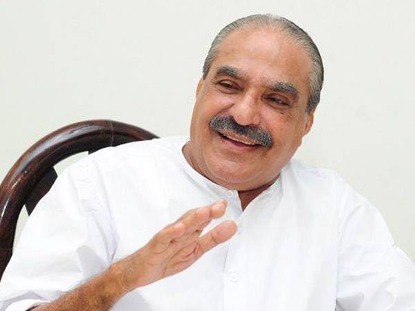 കരുണാകരന്റെ വഴിയേ
