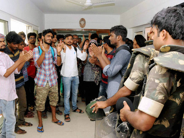കാന്റീനുകള്‍ അടച്ചു