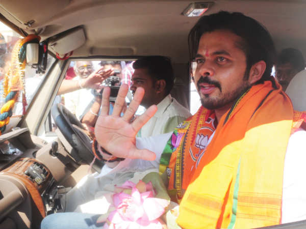 സ്വീകരണം പൊടിപൊടിച്ചു