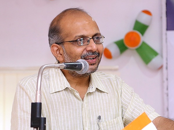 നിരീക്ഷിയ്ക്കാനല്ല