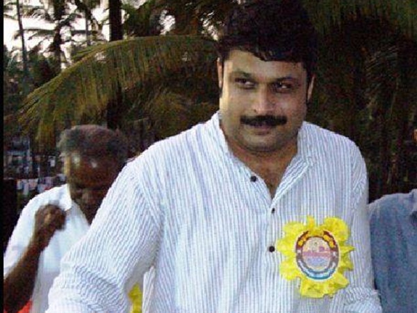 രാഷ്ട്രീയക്കാരനാകുമ്പോള്‍