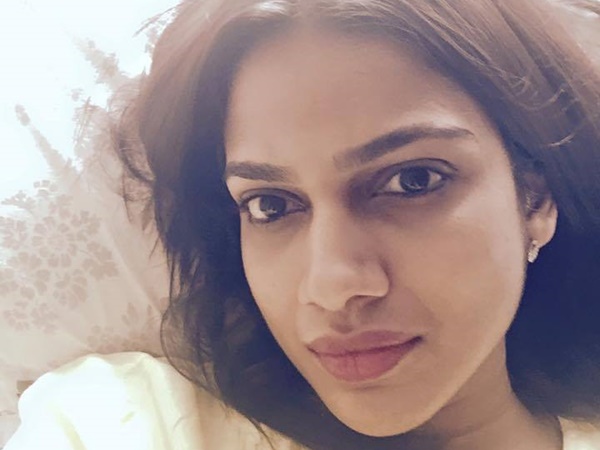 ആരോടും വാഗ്ദാനമില്ല