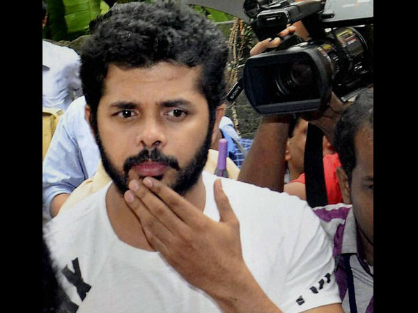 പാളയത്തിറങ്ങി