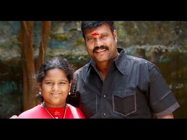 വേദനിപ്പിയ്ക്കുന്നു വേദനിപ്പിയ്ക്കുന്നു