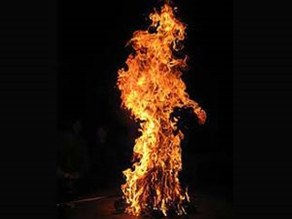 രക്ഷപ്പെടുടത്താനാളില്ല