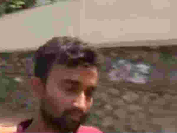 കാമുകിയ്ക്ക് അരികില്‍