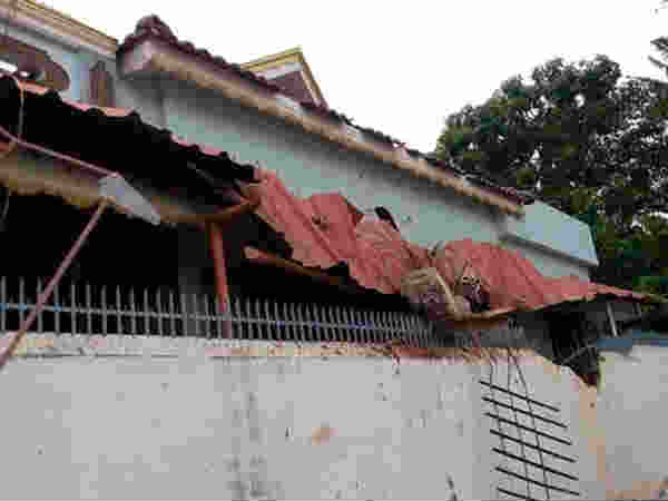 മഴ പെയ്തിരുന്നു