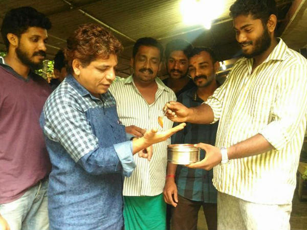 ജാഫര്‍ ഇടുക്കിയെ സല്‍ക്കരിക്കുന്നു