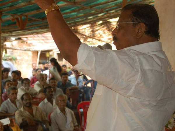 ട്രോളുകള്‍ തുടങ്ങി